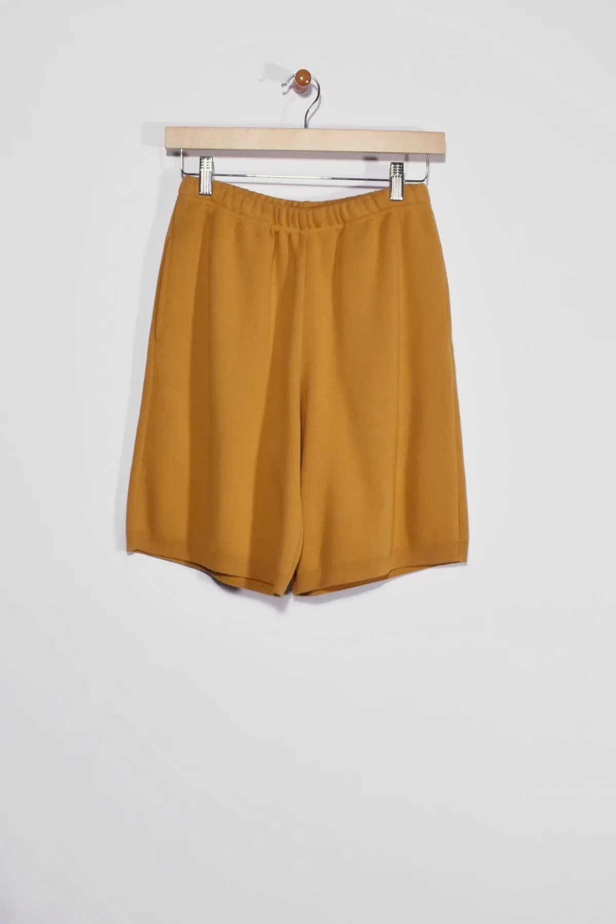 20" Classic Shorts with Pockets