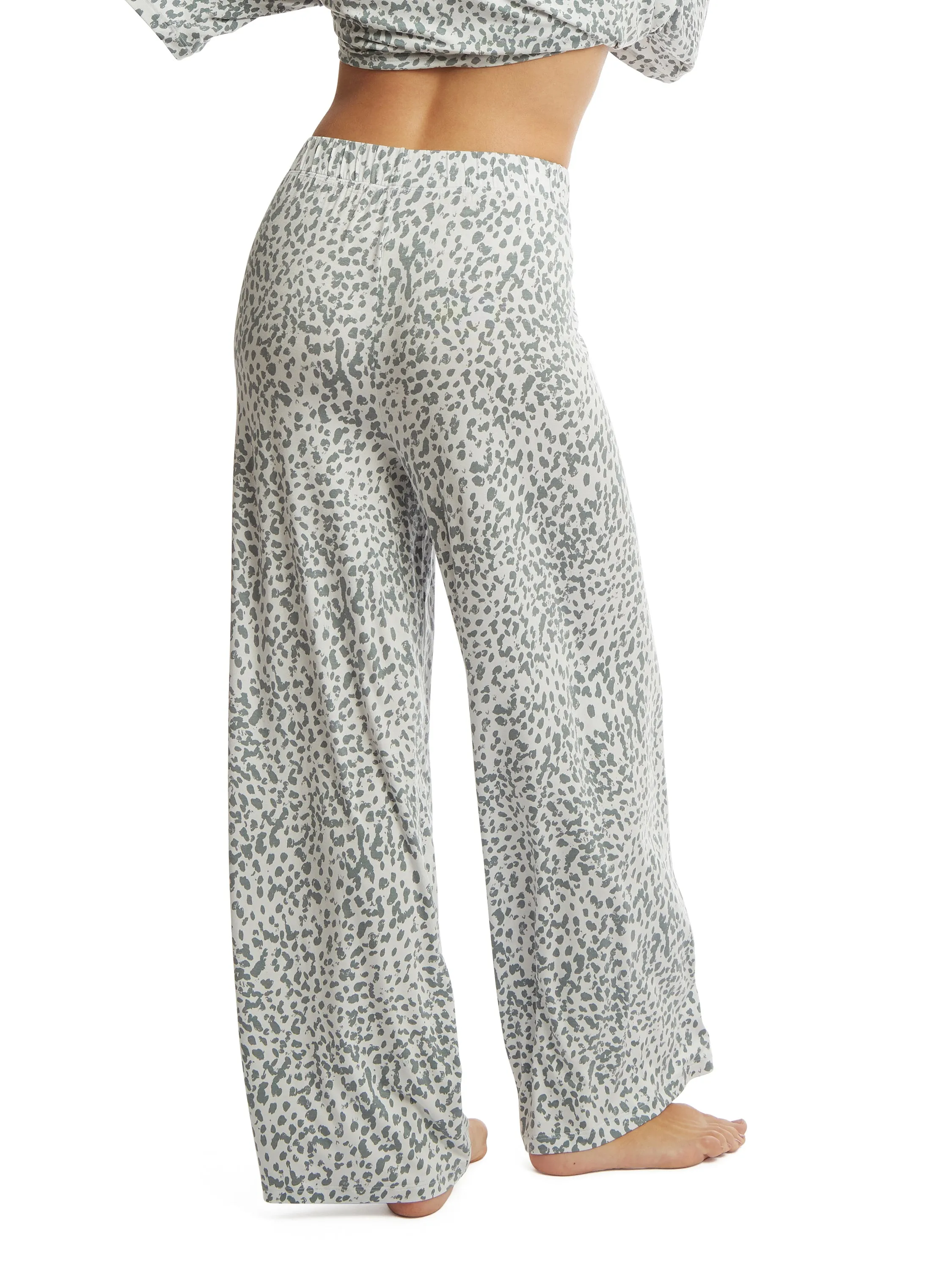 Unwind Pant Snow Leopard Sale